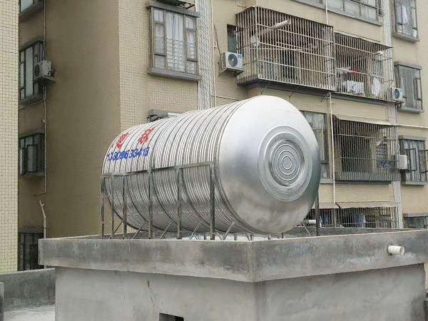 厨房楼顶大容量水箱